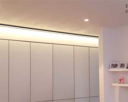 Sfeervolle verlichting door combinatie van ledstrip met spots
